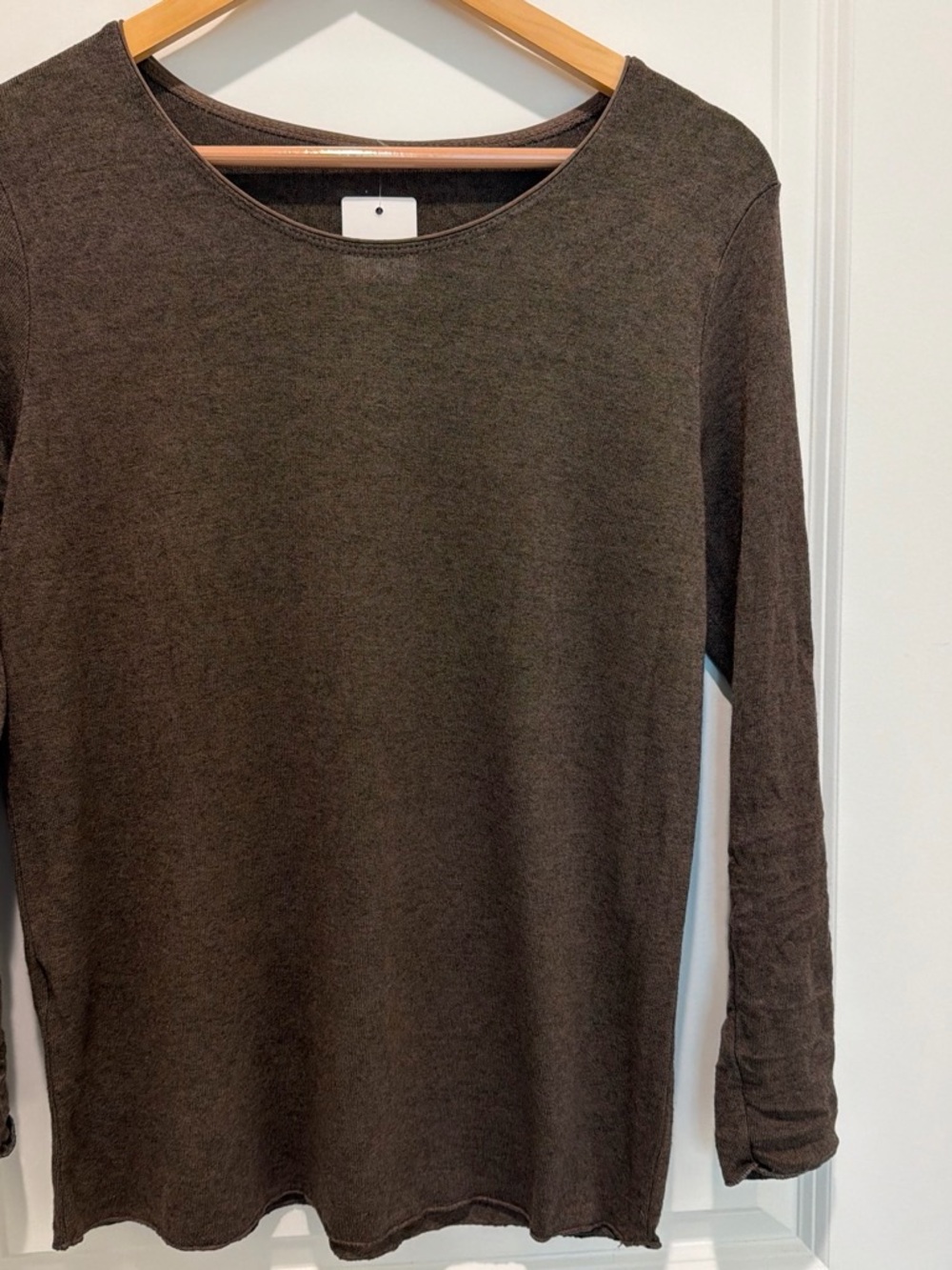 IT040 🇮🇹 Lightweight Wool & Angora Sweater Top – Made in Italy